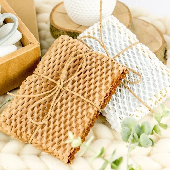 Hartie Kraft Honeycomb Standard 80 g Lungime 100/180M m, Latime 400 mm, Culoare Natur, Gramaj 80/85 gr-Hartie Pentru Ambalare