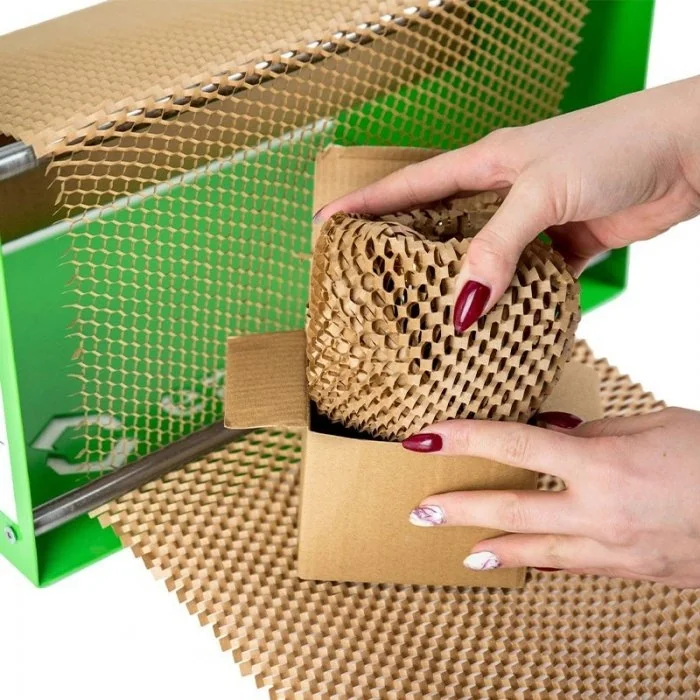 Hartie Kraft Honeycomb Standard 80 g Lungime 250/450M m, Latime 400 mm, Culoare Natur, Gramaj 80/85 gr-Hartie Pentru Ambalare