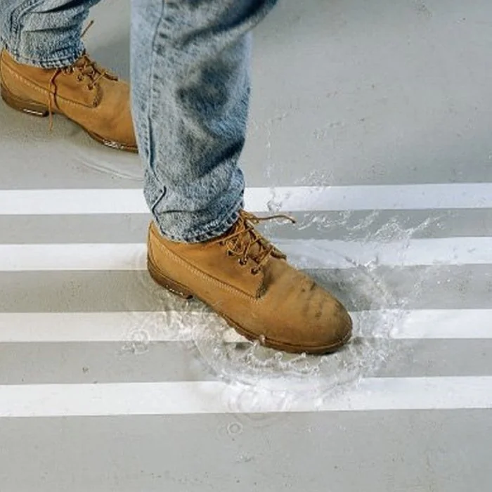 Banda Adeziva Antialunecare Aqua Safe Lungime 18.3 m, Latime 25 mm, Culoare Bej, Tip Standard, Buc / Pachet 10-Benzi Adezive ...