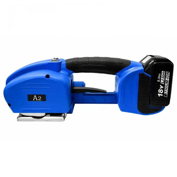 Машина за PP/PET лента с батерия, произход Италия, батерия Bosch 18V, 4Ah, PP/PET лента 13-16 мм, дебелина на лентата 0.50-1.20 мм, дръжка ДА, тегло 3.9 кг, система за фрикционно запечатване