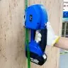 Машина за PP/PET лента с батерия, произход Италия, батерия Bosch 18V, 4Ah, PP/PET лента 13-16 мм, дебелина на лентата 0.50-1.20 мм, дръжка ДА, тегло 3.9 кг, система за фрикционно запечатване